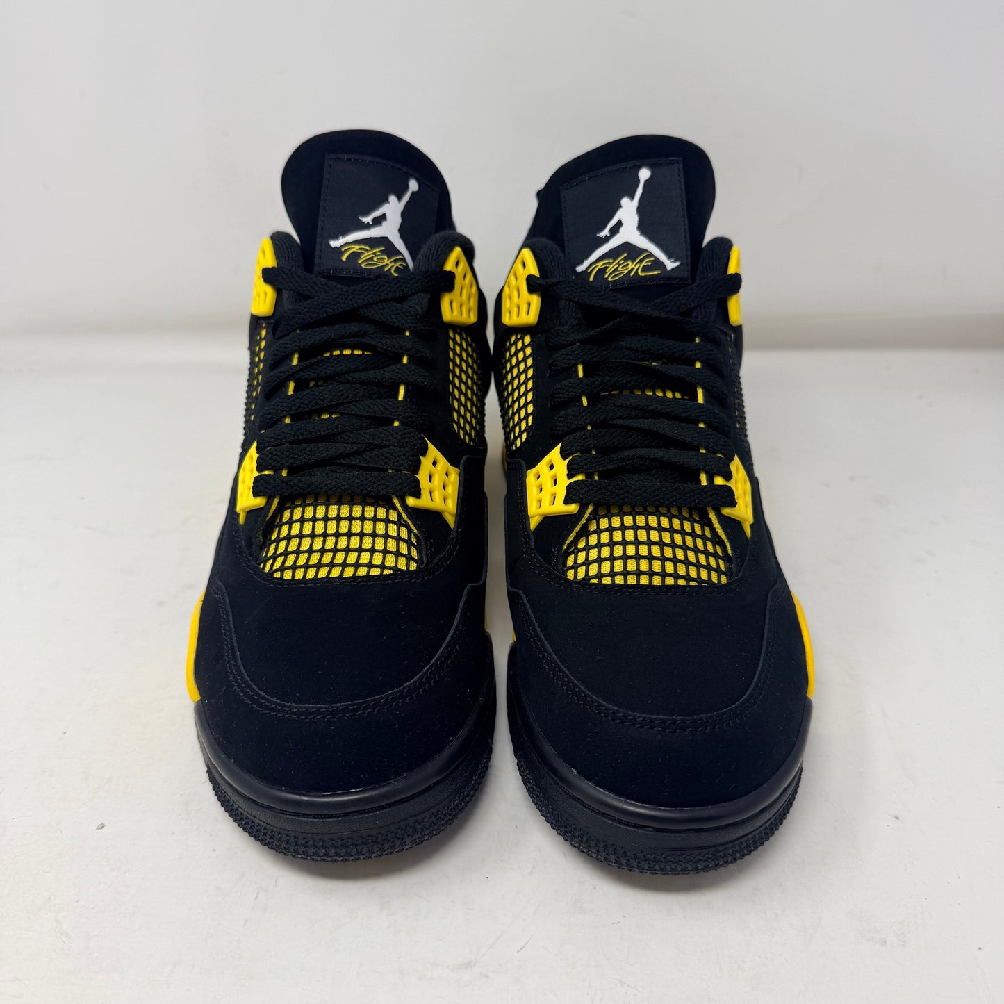 Jordan 4 Retro Thunder (2023)