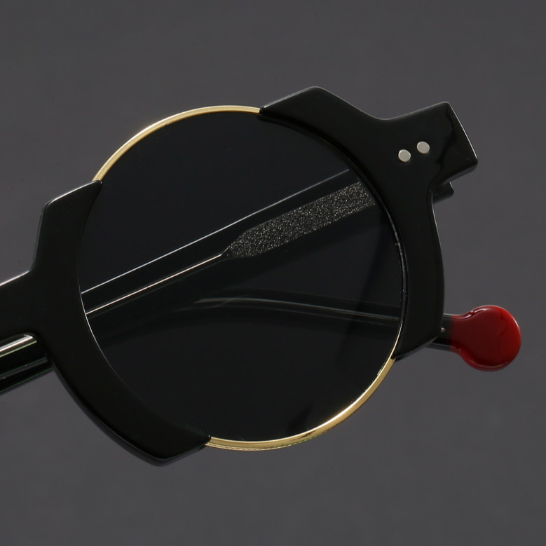 Crimson Round Sunglasses